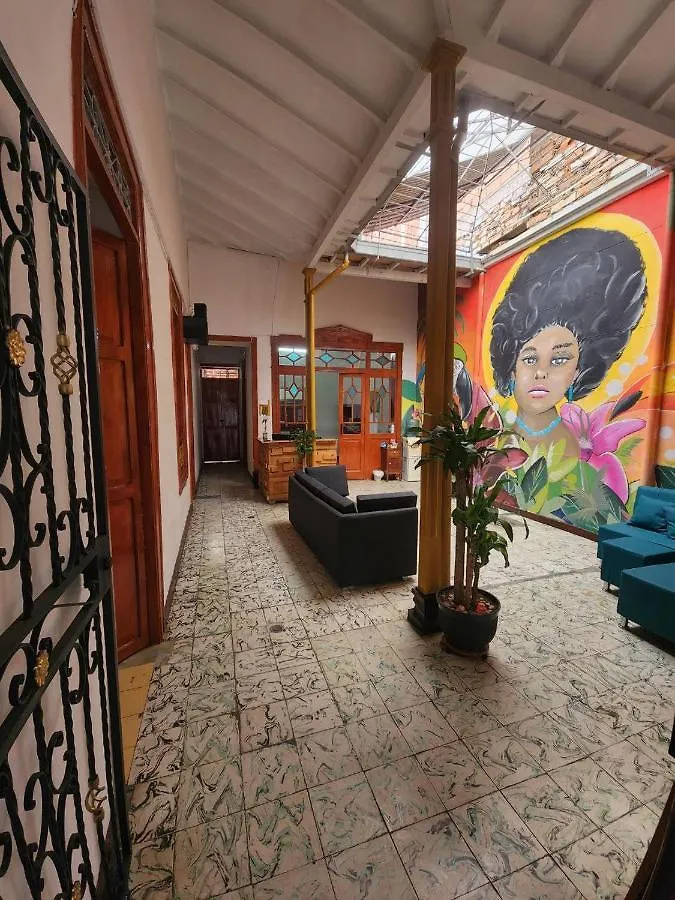 ゲストハウス Hostal Casa Linda Medellin, Centro