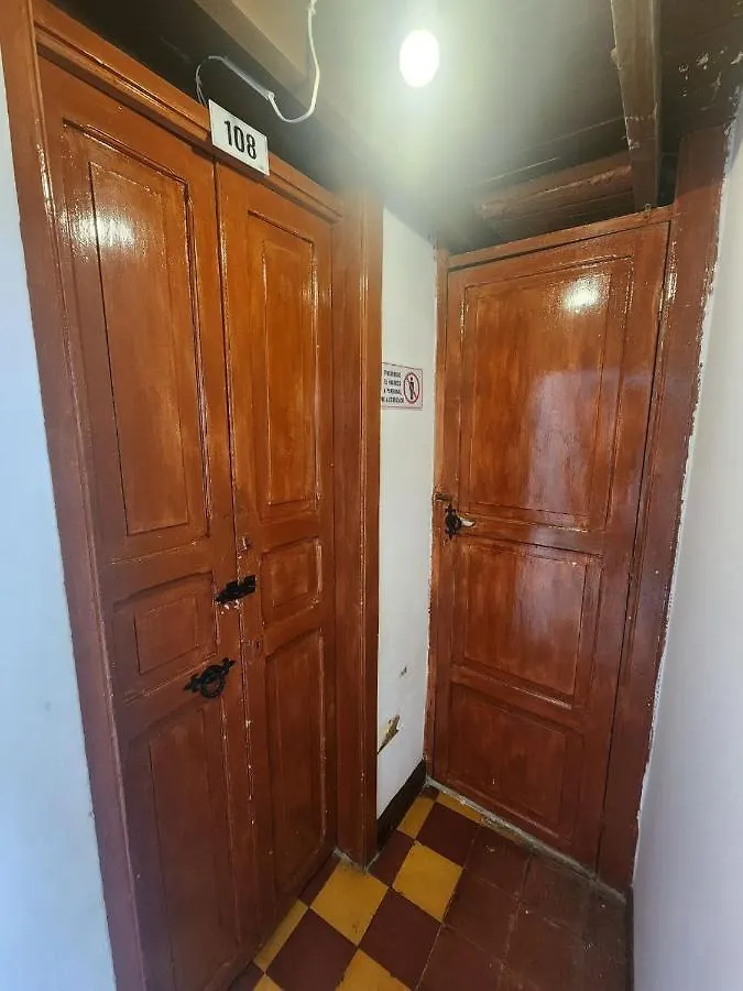 Hostal Casa Linda Medellin, Centro