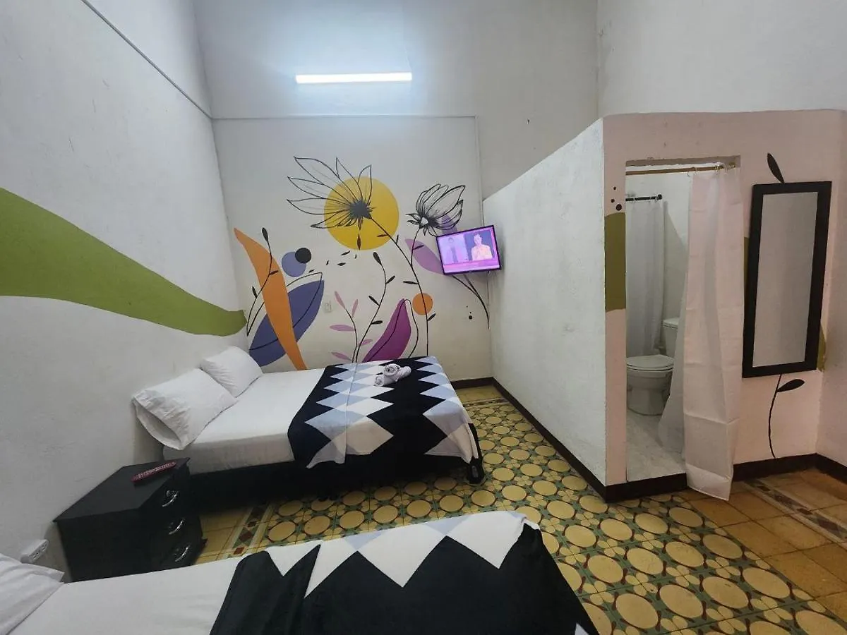 Hostal Casa Linda Medellin, Centro メデジン