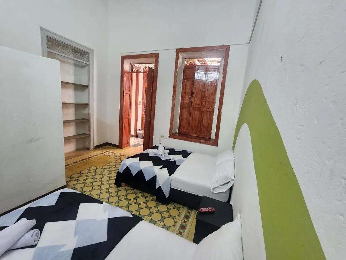 Hostal Casa Linda Medellin, Centro 0*, メデジン