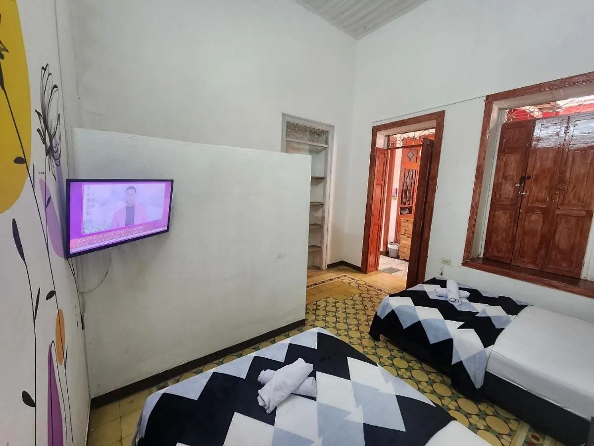 Pensión Hostal Casa Linda Medellin, Centro Colombia
